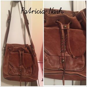 Beautiful Patricia Nash leather handbag 💜